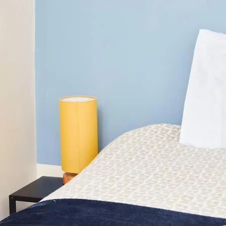 公寓 Large Apartment-sleeps 9 -parking -wifi 布里斯托